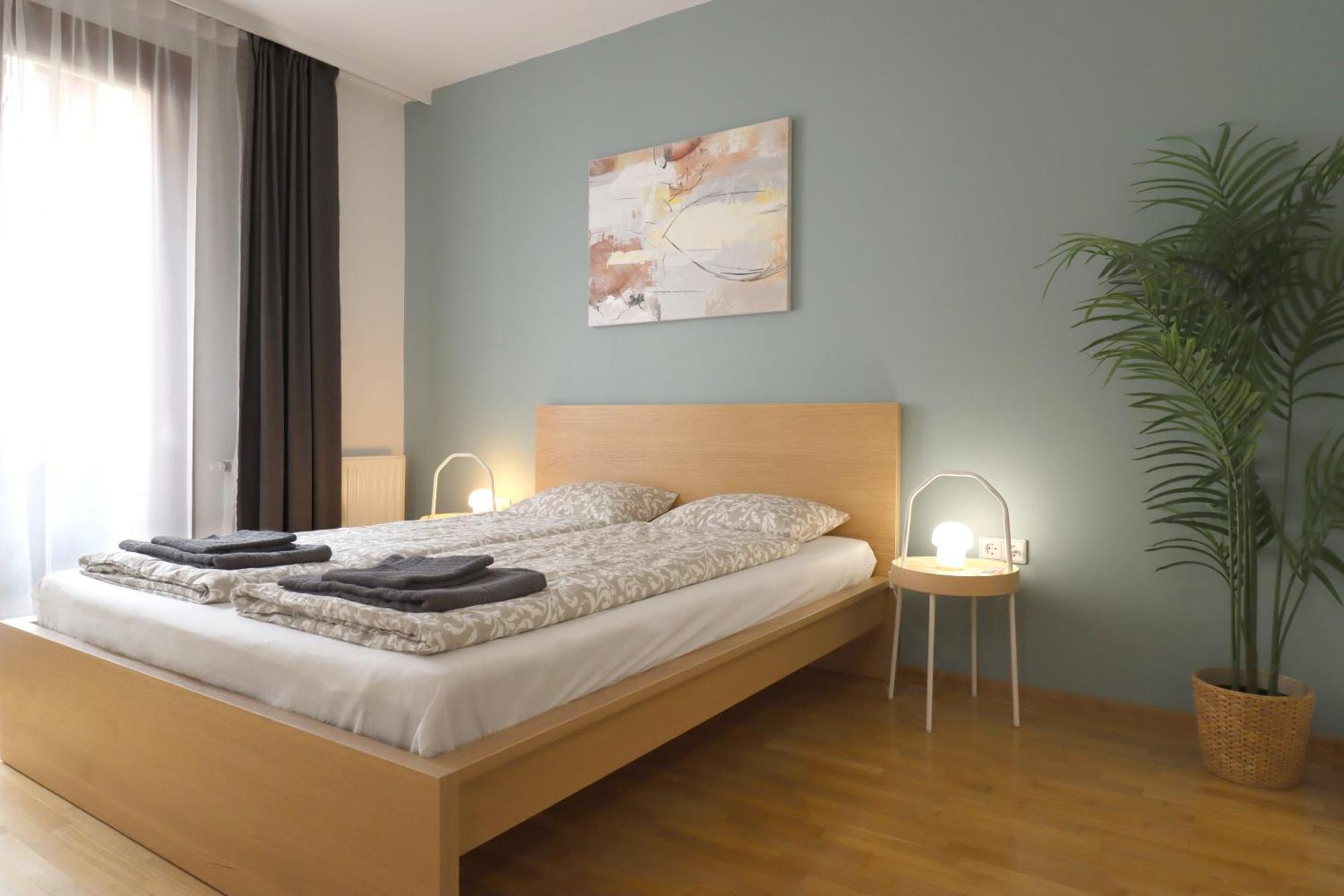 Kazinczy 2bdr With Ac, Smart Tv Apartment Budapest