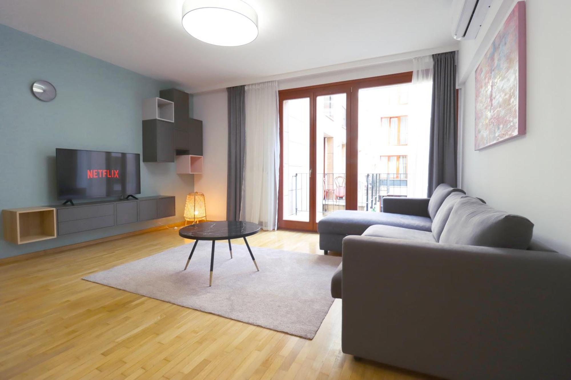 Kazinczy 2bdr With Ac, Smart Tv * Budapest