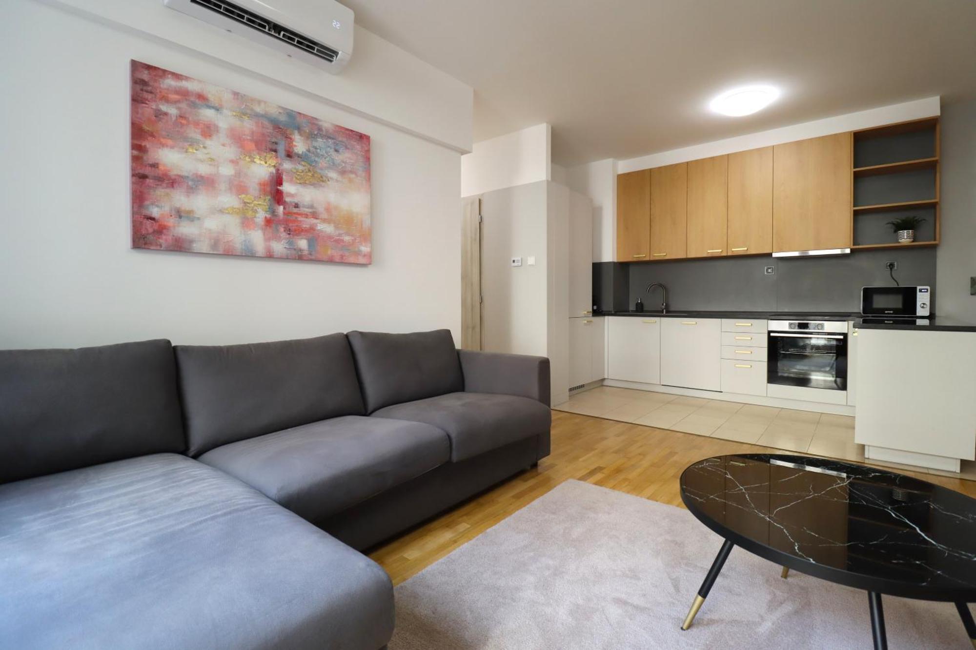 Apartment Kazinczy 2bdr With Ac, Smart Tv