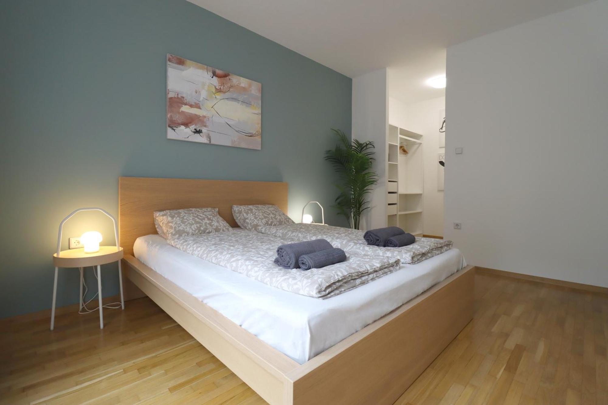 Kazinczy 2bdr With Ac, Smart Tv * Budapest