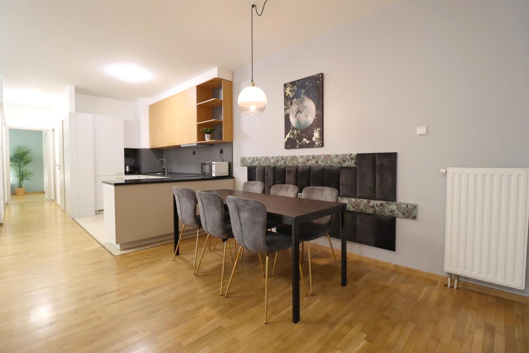 Apartment Kazinczy 2bdr With Ac, Smart Tv